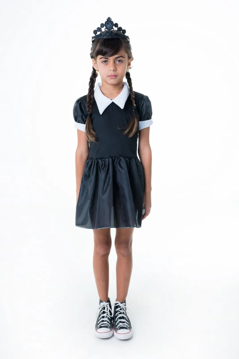 Fantasia Infantil Menina Wandinha Clássica Quarta feira Com Coroa Familia Addams Serie Bruxinha Carnaval Hallowen Dia Das Crianças Megalomania