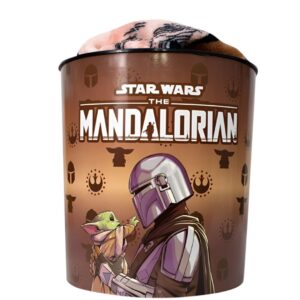 Kit Balde de Pipoca Manta Star Wars Baby Yoda Mandalorian Inverno Frio Filme Cinema Geek Colecionável Presente